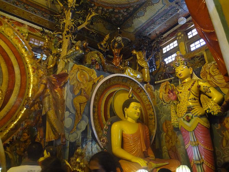 DSC03121.JPG - Sep 8-12, 2014 寺廟Kotte Raja Maha Viharaya (斯里蘭卡，可倫坡) [Kotte Raja Maha Viharaya, Colombo, Sri Lanka]-49